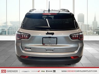Jeep Compass NORTH + 4X4 + BLACK ROOF + ENSEMBLE NAVIGATION 2018 à Pointe-Aux-Trembles, Québec - 3 - w320h240px