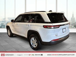 2023 Jeep Grand Cherokee LAREDO + 4X4 + TOIT OUVRANT in Pointe-Aux-Trembles, Quebec - 5 - w320h240px