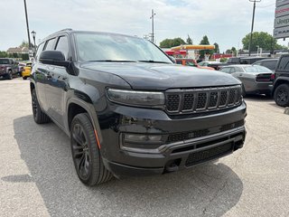 2023 Jeep Grand Wagoneer Series II Obsidian in Pointe-Aux-Trembles, Quebec - 2 - w320h240px