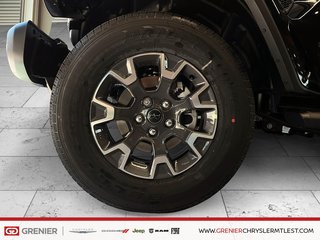 Jeep WRANGLER 4-Door SAHARA 2025 à Pointe-Aux-Trembles, Québec - 6 - w320h240px