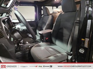 2026 Jeep Wrangler 4-Door SAHARA in Pointe-Aux-Trembles, Quebec - 6 - w320h240px