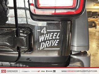 2026 Jeep Wrangler 4-Door WILLYS in Pointe-Aux-Trembles, Quebec - 4 - w320h240px