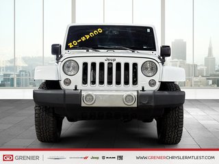 Jeep Wrangler UNLIMITED SAHARA + 4X4 + V6 3.6L 2017 à Pointe-Aux-Trembles, Québec - 2 - w320h240px