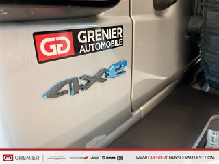 Jeep WRANGLER 4P WILLYS 4XE + HYBRIDE + 4X4 2024 à Pointe-Aux-Trembles, Québec - 4 - w320h240px