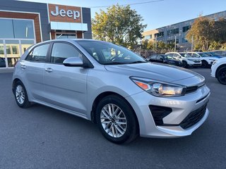 Kia Rio 5-door LX PREMIUM 2023 à Pointe-Aux-Trembles, Québec - 4 - w320h240px