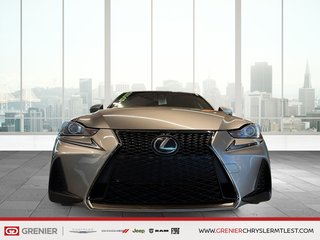 Lexus IS IS 300 F SPORT + AWD + TOIT OUVRANT 2019 à Pointe-Aux-Trembles, Québec - 2 - w320h240px