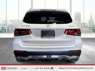 2020 Mercedes-Benz GLC GLC 300 + AWD + CUIR + CARPLAY in Pointe-Aux-Trembles, Quebec - 3 - w320h240px