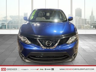 2018 Nissan Qashqai SV + TOIT OUVRANT + ATTACHE-REMORQUE in Pointe-Aux-Trembles, Quebec - 2 - w320h240px
