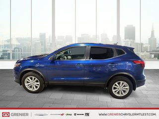 2018 Nissan Qashqai SV + TOIT OUVRANT + ATTACHE-REMORQUE in Pointe-Aux-Trembles, Quebec - 5 - w320h240px