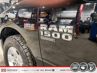 Ram 1500 Classic SLT + 4X4 + V8 + CREW CAB + 6 PASSAGERS 2022 à Pointe-Aux-Trembles, Québec - 6 - w320h240px