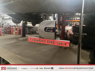 Ram 3500 LARAMIE 4X4 CREW CAB + DIESEL + ROUES JUMELEES 2023 à Pointe-Aux-Trembles, Québec - 6 - w320h240px