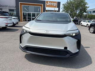 Toyota bZ4X LE 2023 à Pointe-Aux-Trembles, Québec - 3 - w320h240px