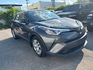 Toyota C-HR LX 2019 à Pointe-Aux-Trembles, Québec - 3 - w320h240px