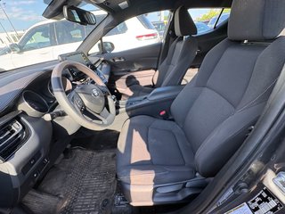 Toyota C-HR LX 2019 à Pointe-Aux-Trembles, Québec - 6 - w320h240px