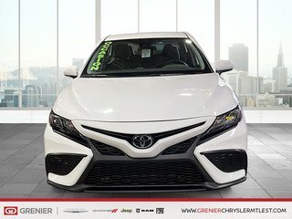 Toyota Camry SE + CUIR + CARPLAY 2023 à Pointe-Aux-Trembles, Québec - 2 - w320h240px