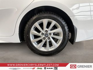 2023 Toyota Camry SE + CUIR + CARPLAY in Pointe-Aux-Trembles, Quebec - 6 - w320h240px