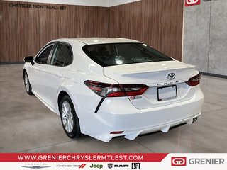 2023 Toyota Camry SE + CUIR + CARPLAY in Pointe-Aux-Trembles, Quebec - 4 - w320h240px
