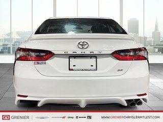2024 Toyota Camry SE + CUIR + CARPLAY in Pointe-Aux-Trembles, Quebec - 3 - w320h240px