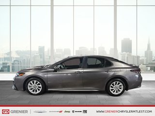 Toyota Camry SE + FWD + GROUPE ELECTRIIQUE 2024 à Pointe-Aux-Trembles, Québec - 5 - w320h240px