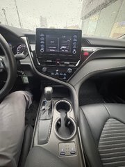 Toyota Camry SE AWD 2024 à Pointe-Aux-Trembles, Québec - 6 - w320h240px