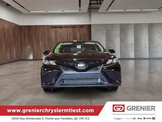 Toyota Camry SE 2024 à Pointe-Aux-Trembles, Québec - 2 - w320h240px