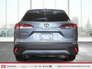 Toyota Corolla Cross LE + AWD + SIEGES ET VOLANT CHAUFFANTS 2025 à Pointe-Aux-Trembles, Québec - 3 - w320h240px