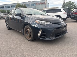 2017 Toyota Corolla LE in Pointe-Aux-Trembles, Quebec - 3 - w320h240px