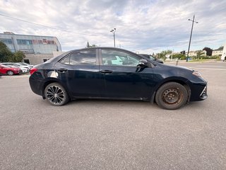 2017 Toyota Corolla LE in Pointe-Aux-Trembles, Quebec - 5 - w320h240px