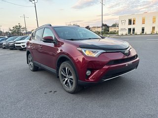 2018 Toyota RAV4 XLE+AWD in Pointe-Aux-Trembles, Quebec - 5 - w320h240px