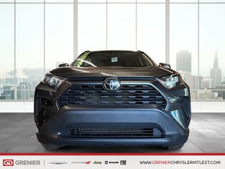 Toyota RAV4 LE + AWD + BLUETOOTH + AIDE AU SUIVI DE VOIE 2020 à Pointe-Aux-Trembles, Québec - 2 - w320h240px