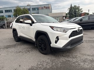 2021 Toyota RAV4 XLE in Pointe-Aux-Trembles, Quebec - 3 - w320h240px