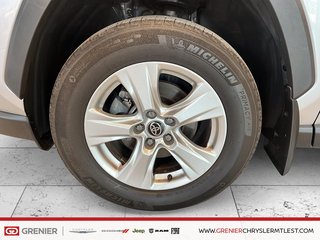 Toyota RAV4 LE + AWD + CARPLAY + GPS 2023 à Pointe-Aux-Trembles, Québec - 5 - w320h240px