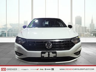 Volkswagen Jetta HIGHLINE + MANUELLE + TOIT OUVRANT 2019 à Pointe-Aux-Trembles, Québec - 2 - w320h240px