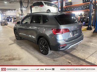 2022 Volkswagen Taos TRENDLINE + AWD + CARPLAY in Pointe-Aux-Trembles, Quebec - 4 - w320h240px
