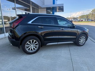 2022 Cadillac XT4 AWD Premium Luxury in Edmundston, New Brunswick - 4 - w320h240px
