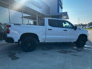 2024  Silverado 1500 Custom Trail Boss in Edmundston, New Brunswick - 3 - w320h240px