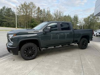 Chevrolet Silverado 2500 4WD LT Crew  2026 à Edmundston, Nouveau-Brunswick - 4 - w320h240px