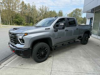 Chevrolet Silverado 2500 4WD LT Crew  2026 à Edmundston, Nouveau-Brunswick - 4 - w320h240px