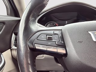 2020 Cadillac XT4 AWD Luxury in Drummondville, Quebec - 12 - w320h240px