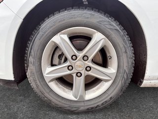 2024 Chevrolet Malibu LS in Drummondville, Quebec - 6 - w320h240px