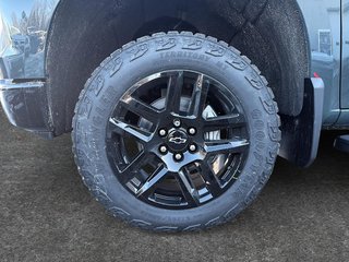 Chevrolet Silverado 1500 Custom Trail Boss 2026 à Drummondville, Québec - 7 - w320h240px