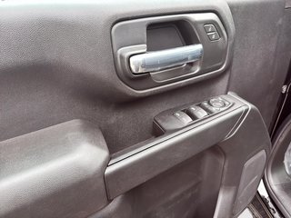 2025 Chevrolet Silverado 2500 HD CUSTOM in Drummondville, Quebec - 10 - w320h240px