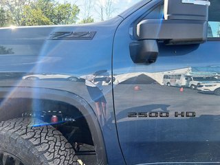 Chevrolet Silverado 2500 HD LT 2026 à Drummondville, Québec - 6 - w320h240px