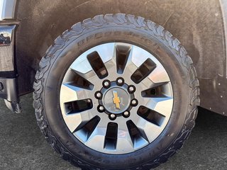 2023 Chevrolet Silverado 2500HD Custom in Drummondville, Quebec - 6 - w320h240px