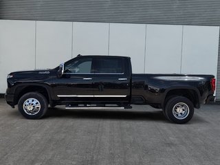 2026 Chevrolet Silverado 3500 HD HIGH COUNTRY DRW in Drummondville, Quebec - 5 - w320h240px