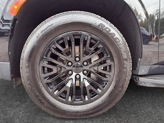 2024 Chevrolet Suburban LT in Drummondville, Quebec - 6 - w320h240px