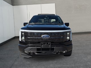 2023 Ford F-150 Lightning Platinum in Drummondville, Quebec - 2 - w320h240px