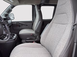 2025 GMC Savana Cargo 2500 WT 135 in Drummondville, Quebec - 10 - w320h240px