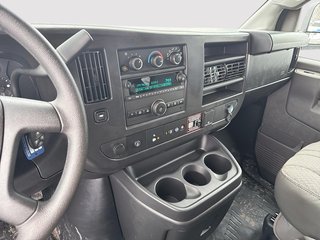 2025 GMC Savana Cargo 2500 WT 135 in Drummondville, Quebec - 13 - w320h240px