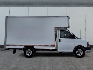 2018 GMC Savana Commercial Cutaway TRONQUÉ in Drummondville, Quebec - 3 - w320h240px
